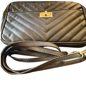 ALFA BAGS Black Chevron Quilted Camera Crossbody Bag Gold Lock